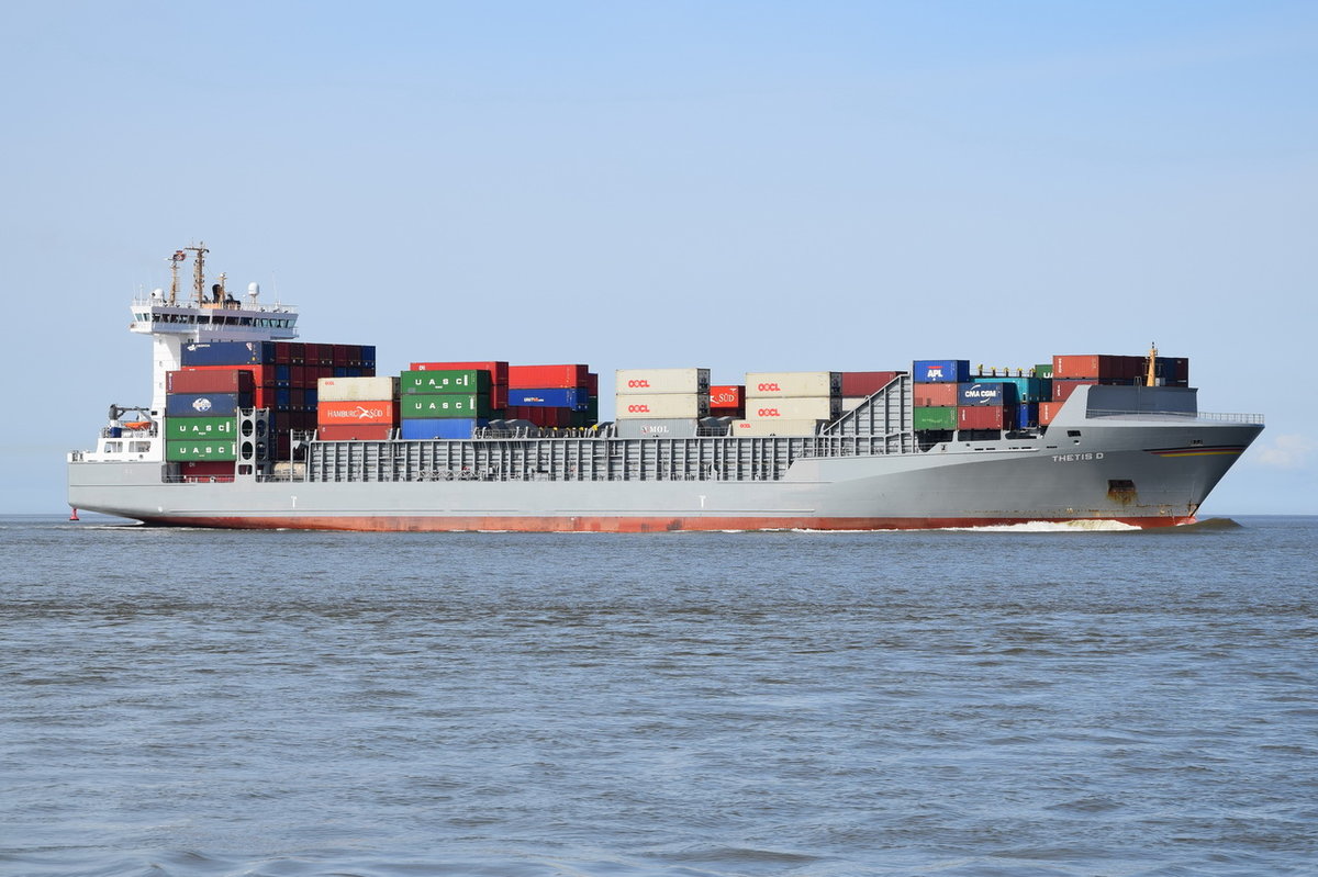 THETIS D , Feederschiff , IMO 9372274 , Baujahr 2009 , 1421 TEU  , 168 × 26.8m , 15.05.2017  Cuxhaven