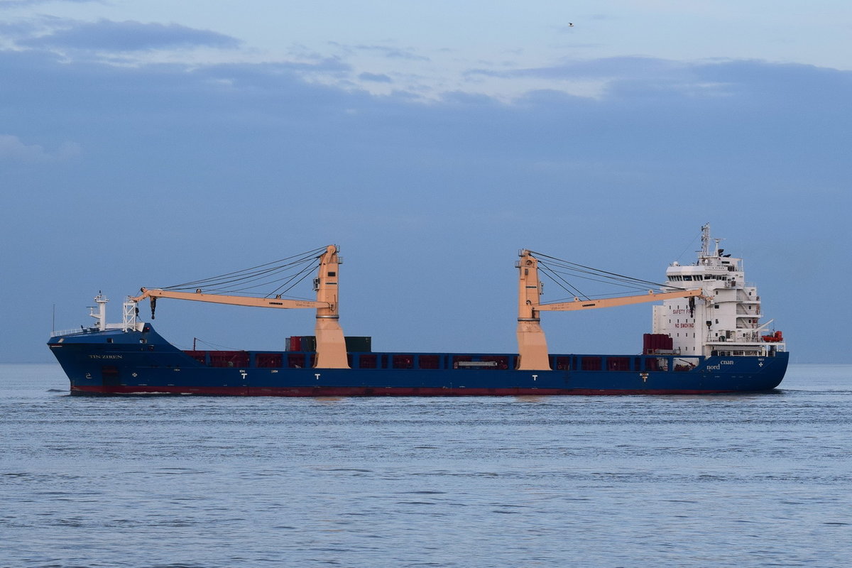 TIN ZIREN , General Cargo , IMO 9697325 , Baujahr 2016 , 146.95 × 23.07m , 966 TEU , 03.04.2018 Alte Liebe Cuxhaven