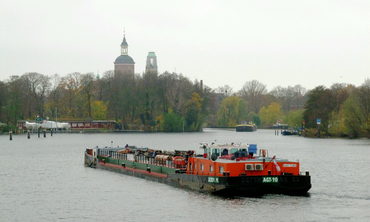 TMS  AGT-10 (04017280 , 80 x 9m) , ex Dettmer Tank 53 , am 19.11.2021 auf der  HAVEL  in Berlin-Spandau vor der Schleuse Spandau zu Tal.