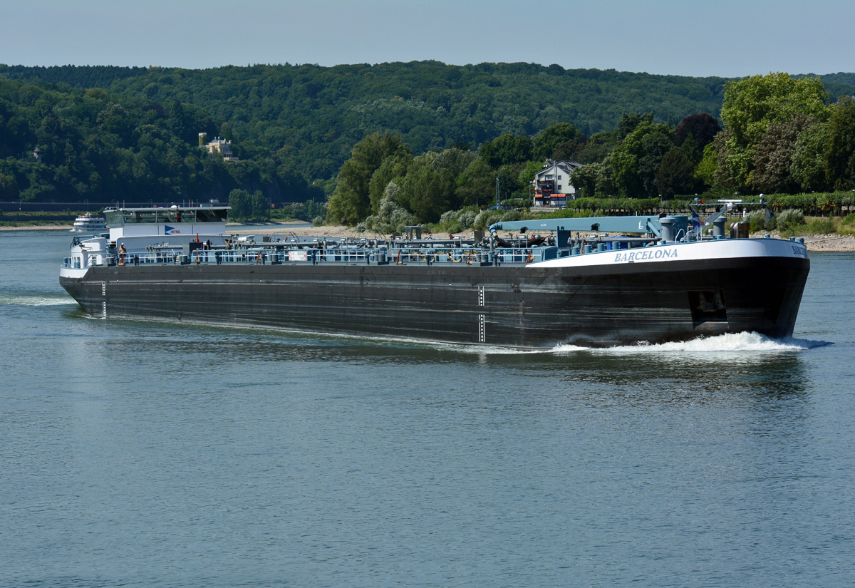 TMS Barcelona auf dem Rhein bei Remagen - 05.08.2015