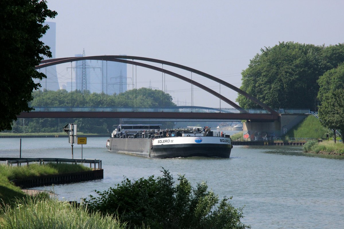TMS Bolero IV (02332402 , 110 x 11,45m) am 14.05.2018 im Dortmund-Ems-Kanal bei Datteln mit Fahrtrichtung WDK - Rhein. 