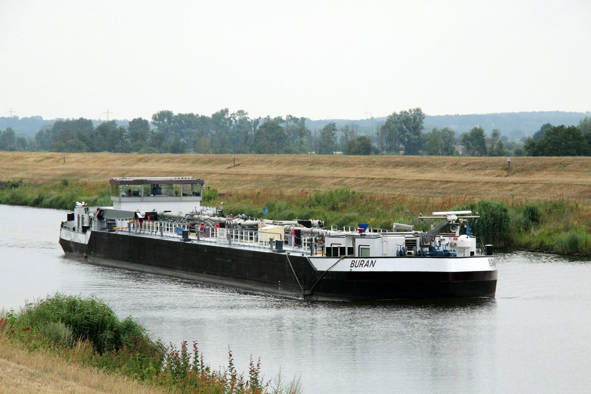TMS Buran (04808420 , 84,74 x 9,50m) am 19.07.2019 im Elbe-Seitenkanal zw. Artlenburg u.d. Schiffshebewerk Scharnebeck auf Bergfahrt.