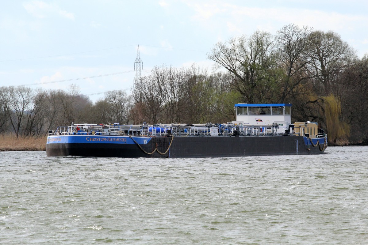 TMS Christoph Burmester (04807170 , 86 x 9,5m) am 13.04.2015 auf Havel-Bergfahrt bei Ketzin Richtung Berlin.