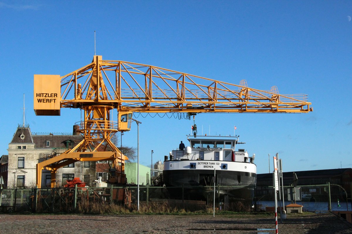 TMS Dettmer Tank 122 (02336974 , 85,95 x 9,60m) lag am 14.01.2019 bei der Hitzler Werft in Lauenburg/Elbe auf Helling.