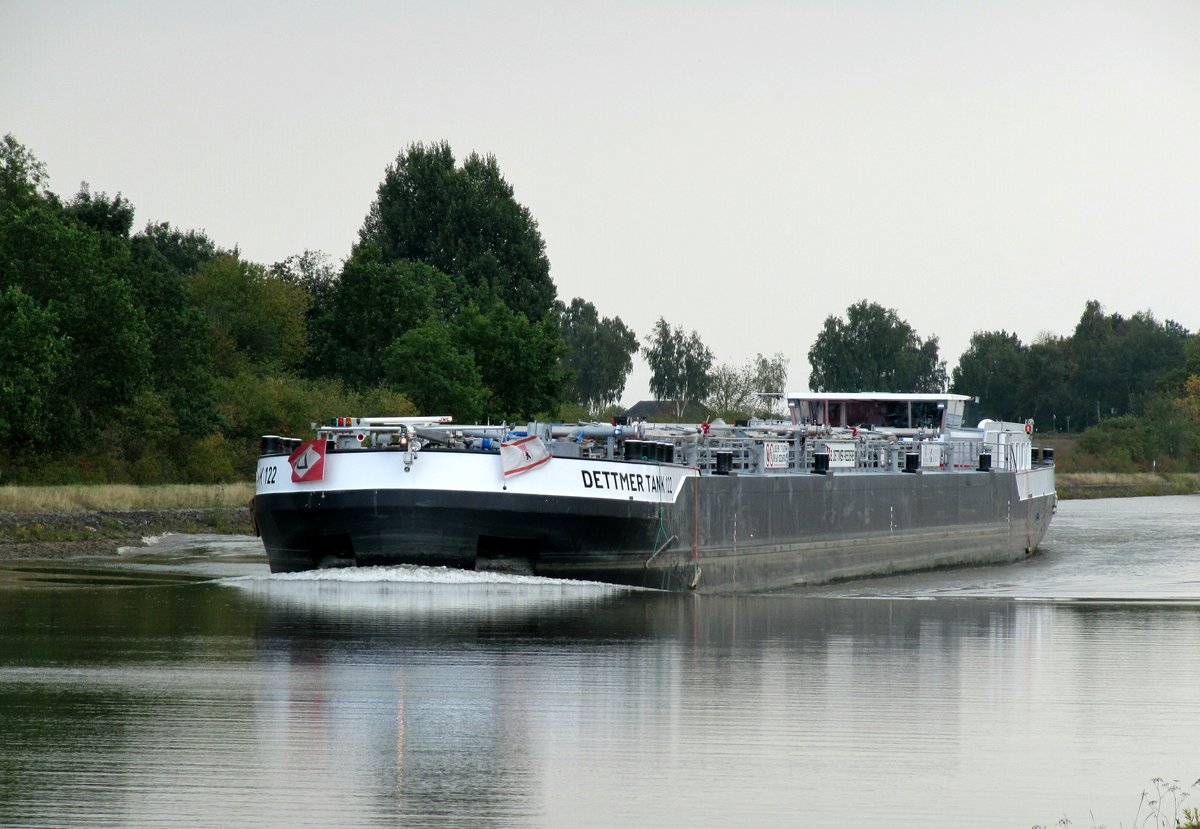 TMS Dettmer Tank 122 (02336974 , 85,95 x 9,60m) am 23.09.2019 im Elbe-Seitenkanal zw. Lüder und Bad Bodenteich auf Talfahrt.