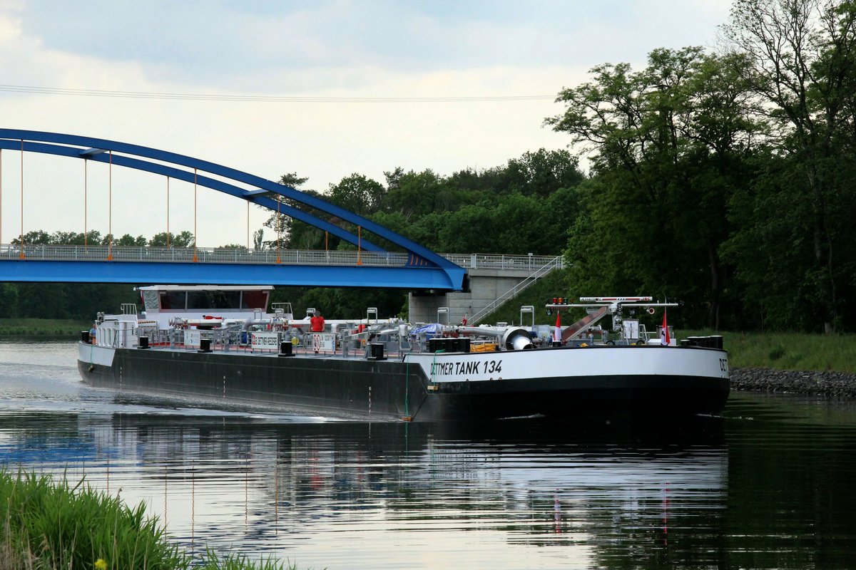 TMS Dettmer Tank 134 (02338171 , 86 x 9,60m) am 21.05.2019 im Elbe-Havelkanal Höhe Ihleburg auf Bergfahrt nach Berlin.