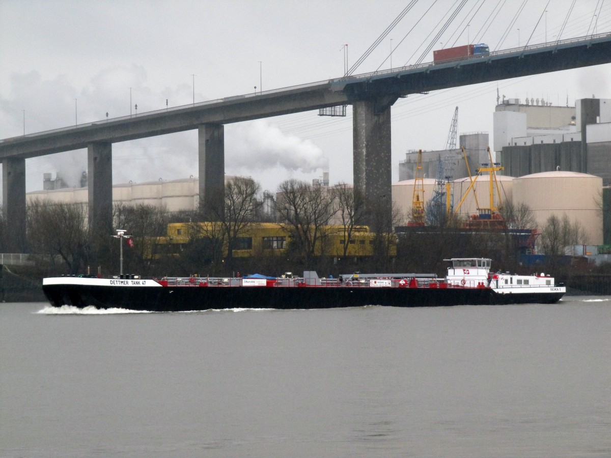 TMS Dettmer Tank 47 (04012440 , 86 x 9,50m) am 13.01.2015 auf dem Köhlbrand / Süderelbe zu Tal.