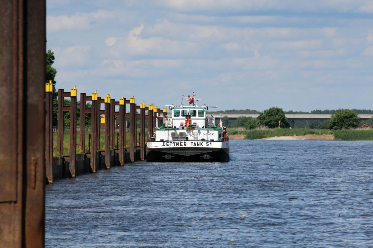 TMS Dettmer Tank 51 (04014550) liegt am 24.05.2014 in Tangermünde an der Elbe