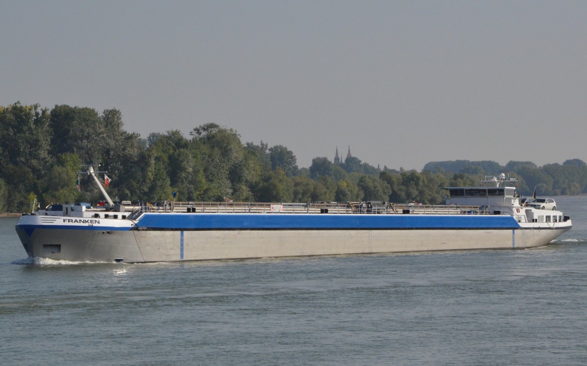 TMS  FRANKEN, ein Binnentankschiff, Heimathafen Schollbrunn, bei Rdesheim auf dem Rhein am 28.09.2013.