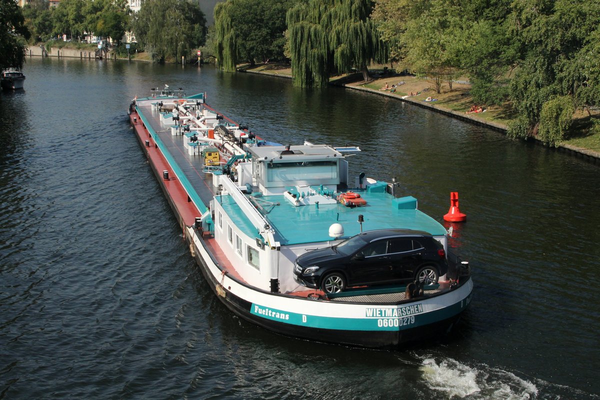 TMS Fueltrans , 06000279 , 82 x 8,20m , am 16.09.2016 auf der Spree in Berlin-Charlottenburg zw. Caprivibrücke und Schloßbrücke zu Tal.