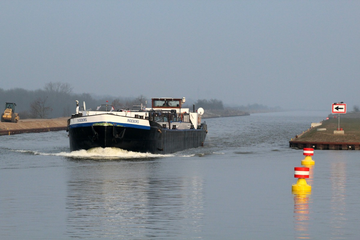 TMS Ingeborg (04024150 , 80 x 8,20) am 06.03.2014 auf dem MLK (Mittellandkanal) bei Elbeu mit Fahrtrichtung WOB.