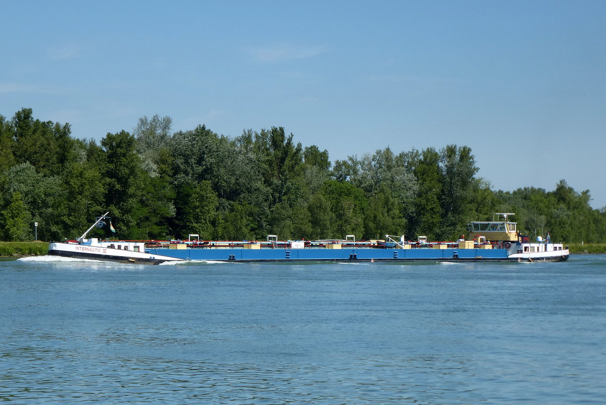 TMS  Internautic III , rheinaufwrts vor Breisach, L=105m, 2166t, 1000PS, Baujahr 1972, Luxemburg, Juni 2017