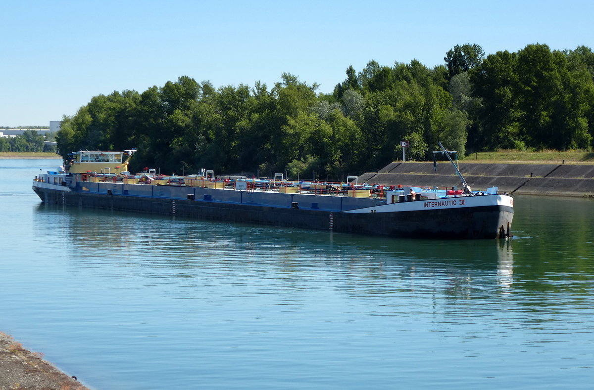 TMS  Internautic III , rheinaufwrts vor der Schleuse Marckolsheim, Juni 2017