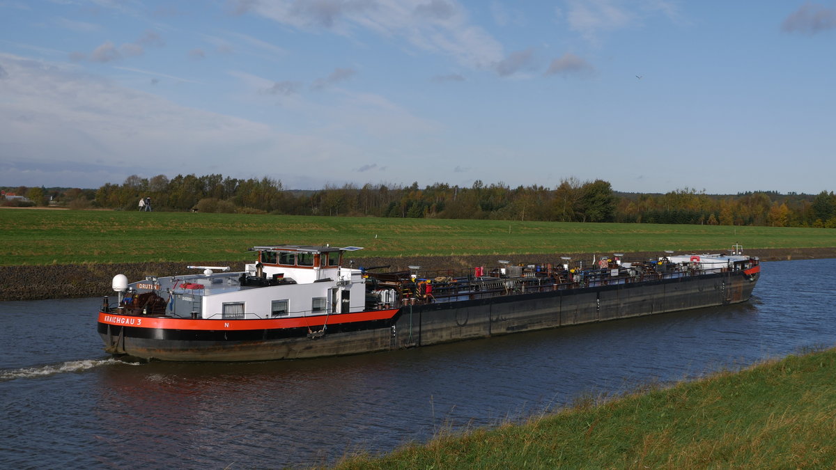 TMS KRAICHGAU 3 , Druten (ENI 046008680) Baujahr 1972 , auf dem Elbe-Seiten-Kanal von Scharnebeck kommend kurz vor Artlenburg; 22.10.2017
