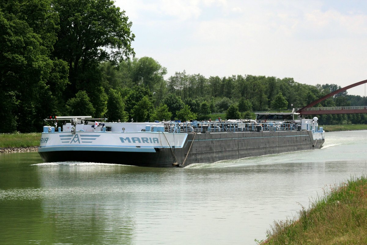 TMS Maria (02330767 , 86 x 9,60m) am 12.05.2018 im Dortmund-Ems-Kanal zw. Dörenthe und Riesenbeck Fahrichtung Nasses Dreieck / Lingen in Fahrt. 