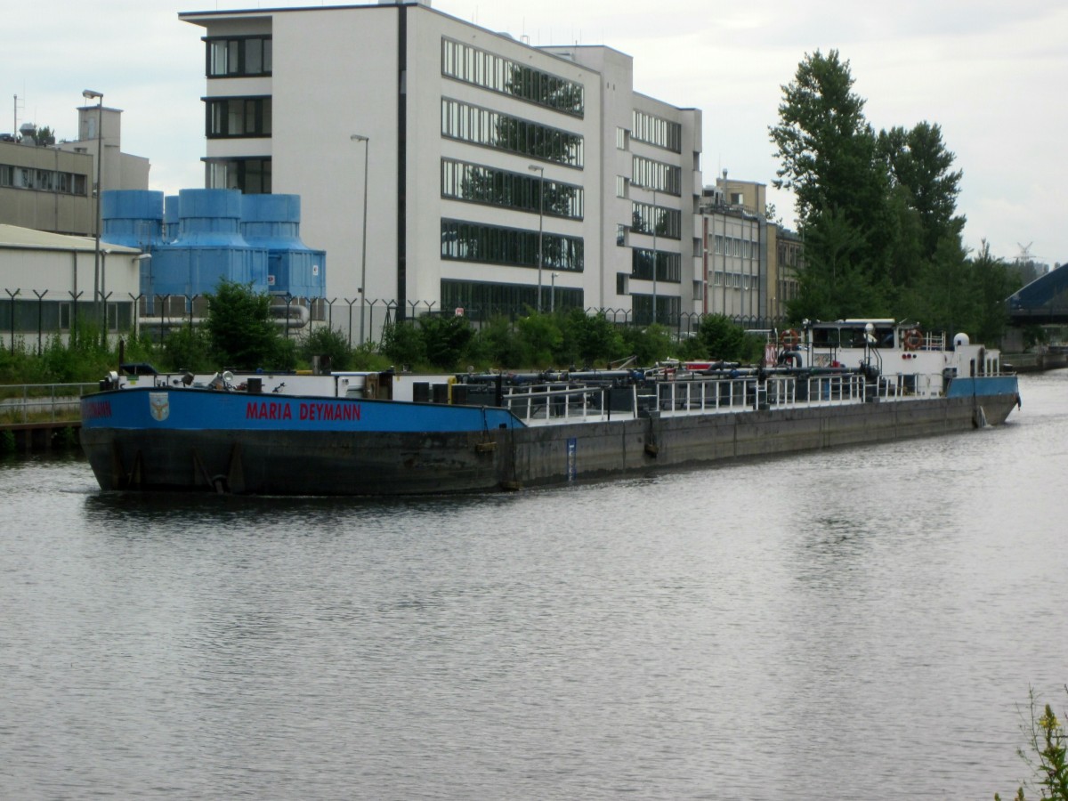 TMS  MARIA  DEYMANN  (04501700 , 80 x 9m) fuhr am 23.06.2015 im Westhafenkanal in Berlin-Charlottenburg zu Berg Richtung Charlottenburger Verbindungskanal , dort wurde gelöscht.