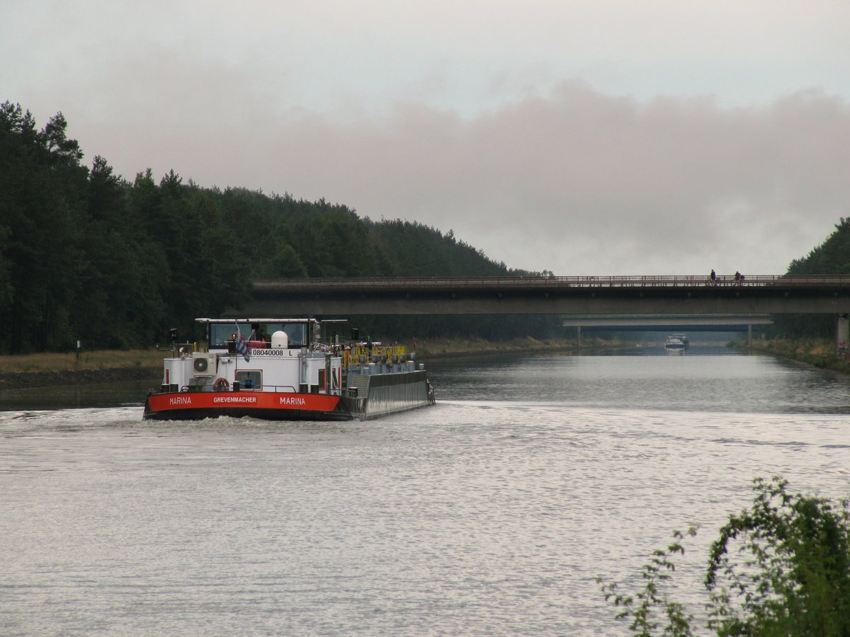 TMS Marina (08040008 , 83 x 8,26m) am 20.07.2019 im Elbe-Seitenkanal Höhe Einfahrt Hafen Lüneburg auf Bergfahrt.