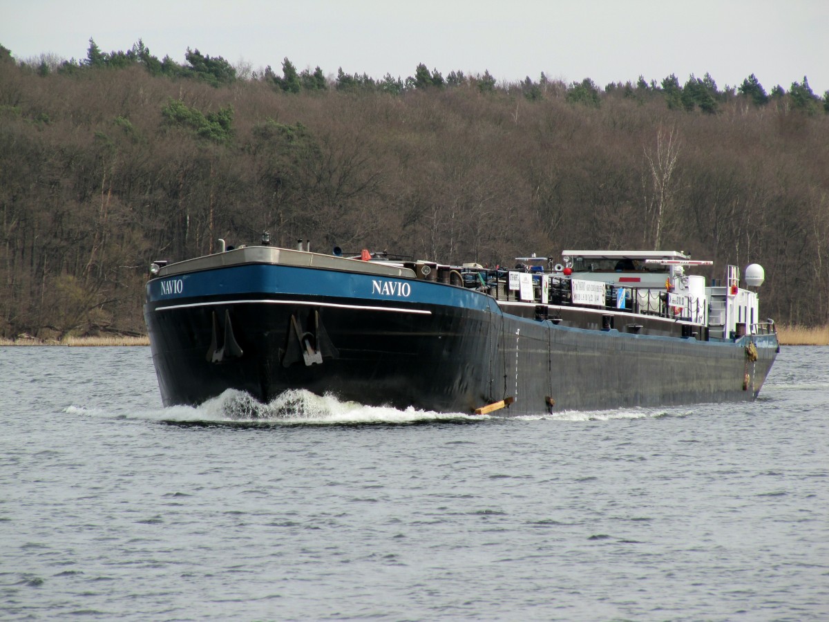 TMS Navio (04005120 , 85 x 9m) am 07.04.2015 im Jungfernsee auf Talfahrt Richtung Brandenbg./Havel.