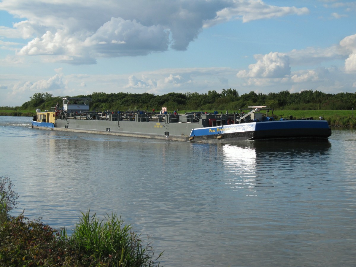 TMS Paul Burmester (04800220 , 81,40 x 9,50m) am 25.09.2015 am Mittellandkanal-km 319 mit Fahrtrichtung Genthin / Brandenburg a.d. Havel / Berlin. 