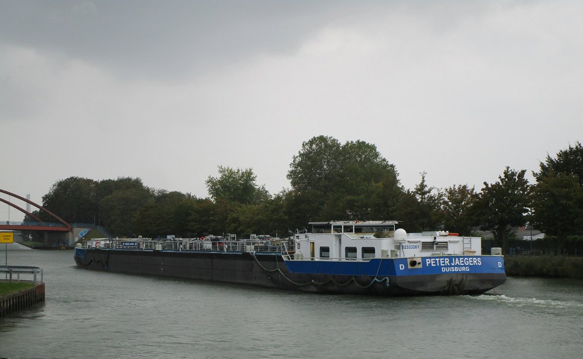 TMS  PETER JAEGERS  (02333261 , 85,95 x 9,6m) am 01.10.2020 , vom Wesel-Datteln-Kanal zu Berg kommend , im  DORTMUND-EMS-KANAL  zu Berg vor der Datteln-Hafen Brücke.