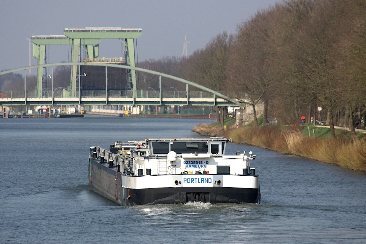 TMS PORTLAND ENI:02338918 L.86 m B.9,50 m T.1631 Flagge Deutschland auf dem WDK zu Tal am 08.03.2024 bei Datteln.