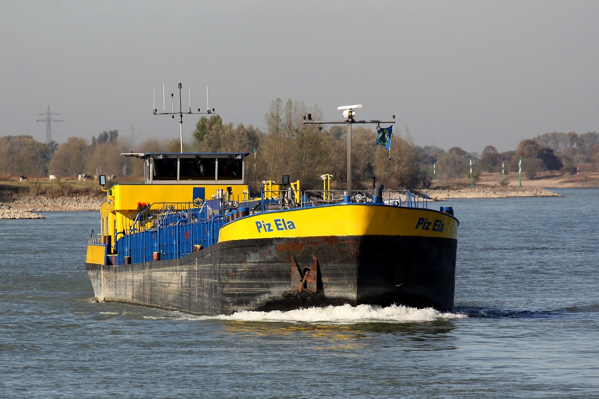 TMS Piz Ela Europa-Nr.:07001829 Rhein km 824 Xanten am 05.10.2018