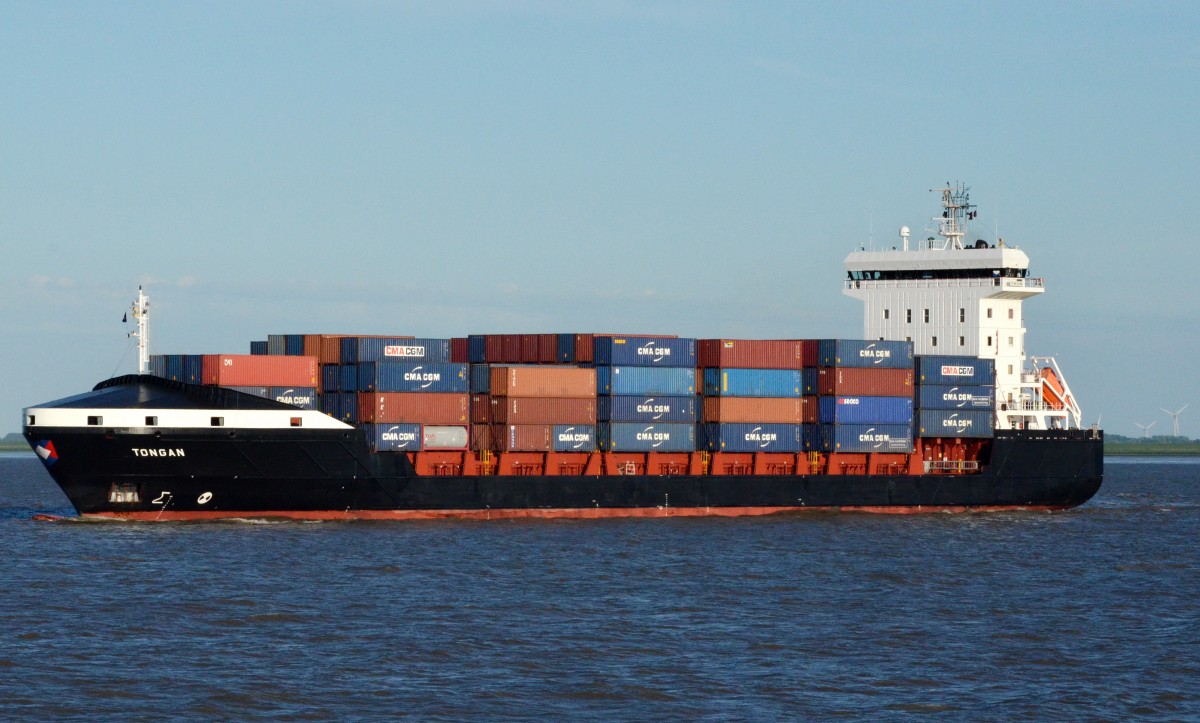 TONGAN, Container-Feeder, Heimathafen Monrovia,  IMO: 9371402, abgelichtet vor der Schleuse Brunsbttel am 11.06.2014. Baujahr: 2007,  TEU: 925, L; 140,55m, B;22,80m, 