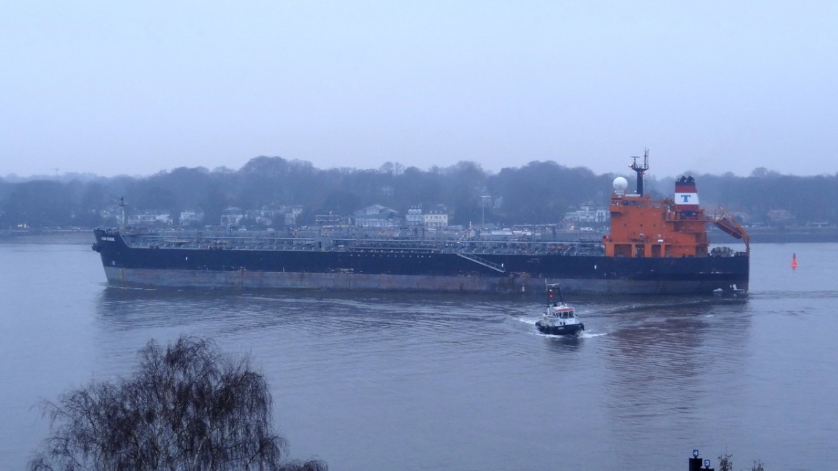 TORM TEVERE   Tankschiff    28.02.2014   Rüschpark