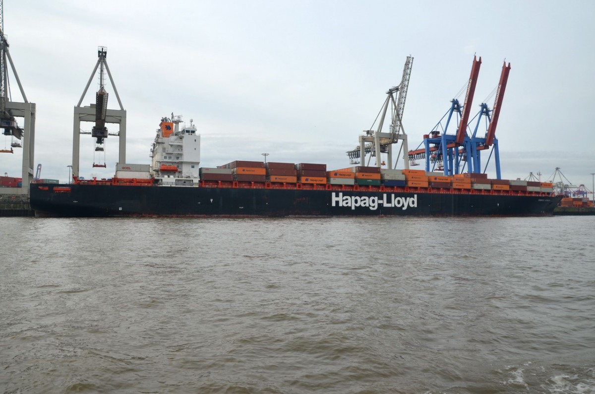 TORONTO  EXPRESS  Containerschiff  IMO 9253727  , Baujahr 2003  , Hamburger Hafen  07.04.2015  , 294 x 32m  , TEU  4402
9253727
