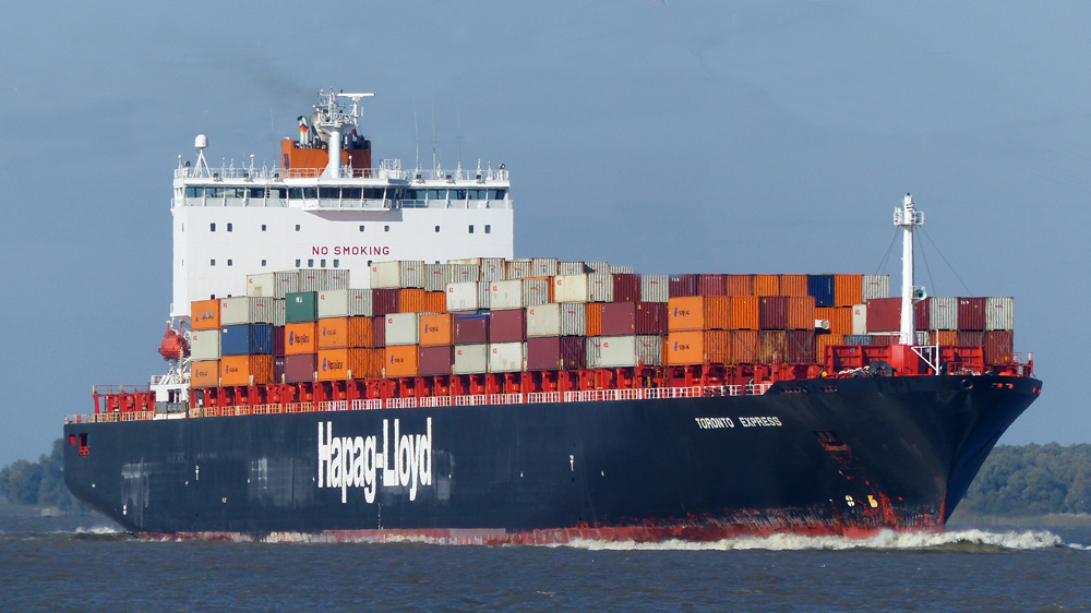  TORONTO EXPRESS  Kurs Hamburg 10.10.2015
1st name: CANMAR VENTURE 
overall length (m): 294,00 
overall beam (m): 32,20 
maximum draught (m): 10,80 
maximum TEU capacity: 4404 
container capacity at 14t (TEU): 2718 
reefer containers (TEU): 1.300 
deadweight (ton): 62.300 
gross tonnage (ton): 55.994 
