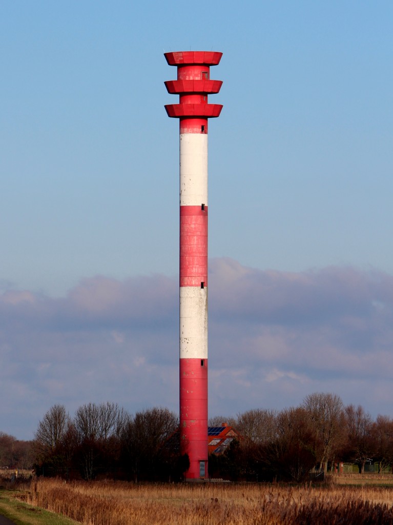 Tossens Oberfeuer am 12.01.2013 ist 51m hoch.