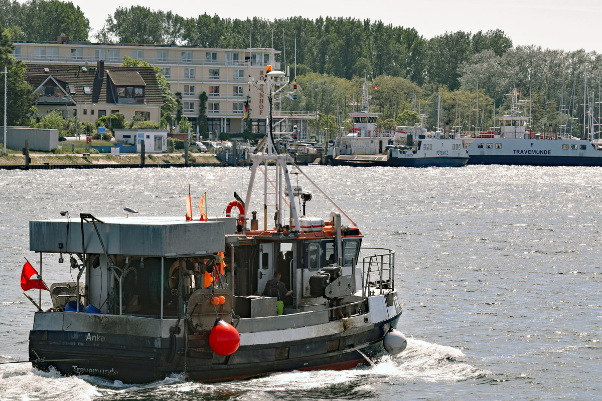 TRA 4  Anke  am 31.05.2020 im Hafen von Lübeck-Travemünde