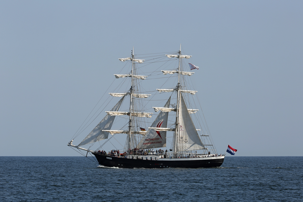 Traditionsschiff MERCEDES (IMO 5156658) vor Rügens Kreideküste Höhe Wissower Klinken. - 09.06.2018
