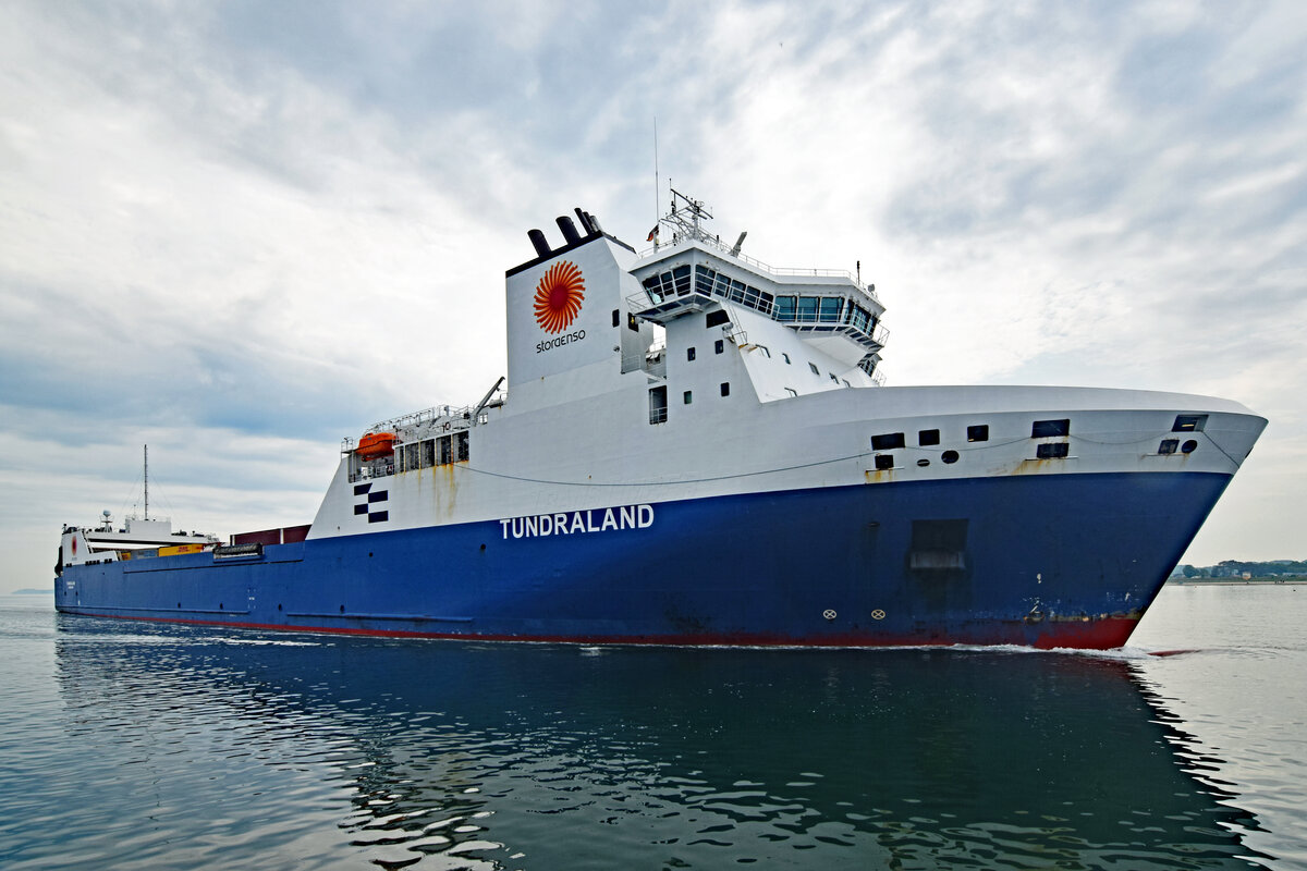 TUNDRALAND (IMO 9343273) am 7.6.2021 in der Ostsee vor Lübeck-Travemünde