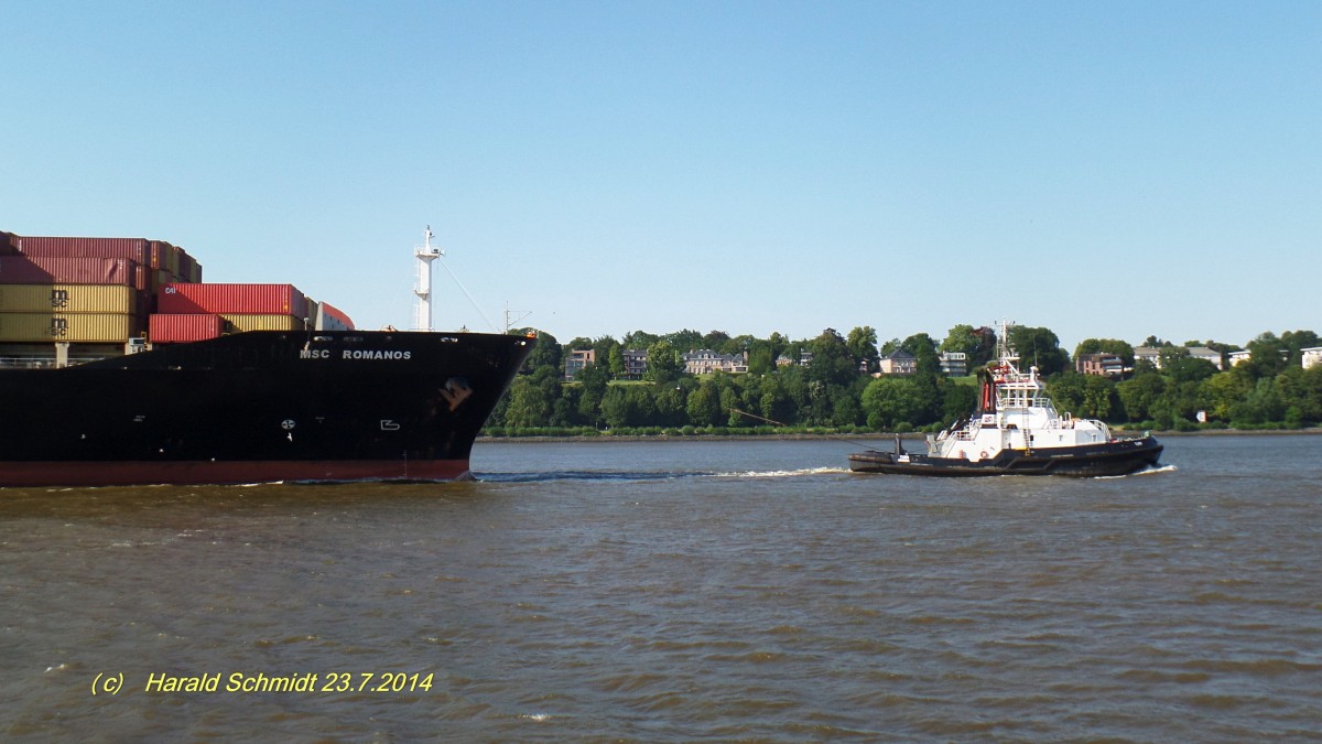 TURM  (IMO 9211212) 001/002 am 23.7.2014, Hamburg, Elbe, als Kopfschlepper bei der Assistenz der MSC ROMANOS /
Schlepper / BRZ 457 / Lüa 32,5 m, B 11 m, Tg 2,65 m / 3.742 kW, 13 kn, Pfahlzug 54 t / 2001 bei Astilleros Armon, Navia, Spanien  / Eigner: Lütgens & Reimers, Hamburg, Bereederung: URAG, Bremen / Heimathafen: Bremen, Flagge: Deutschland /
