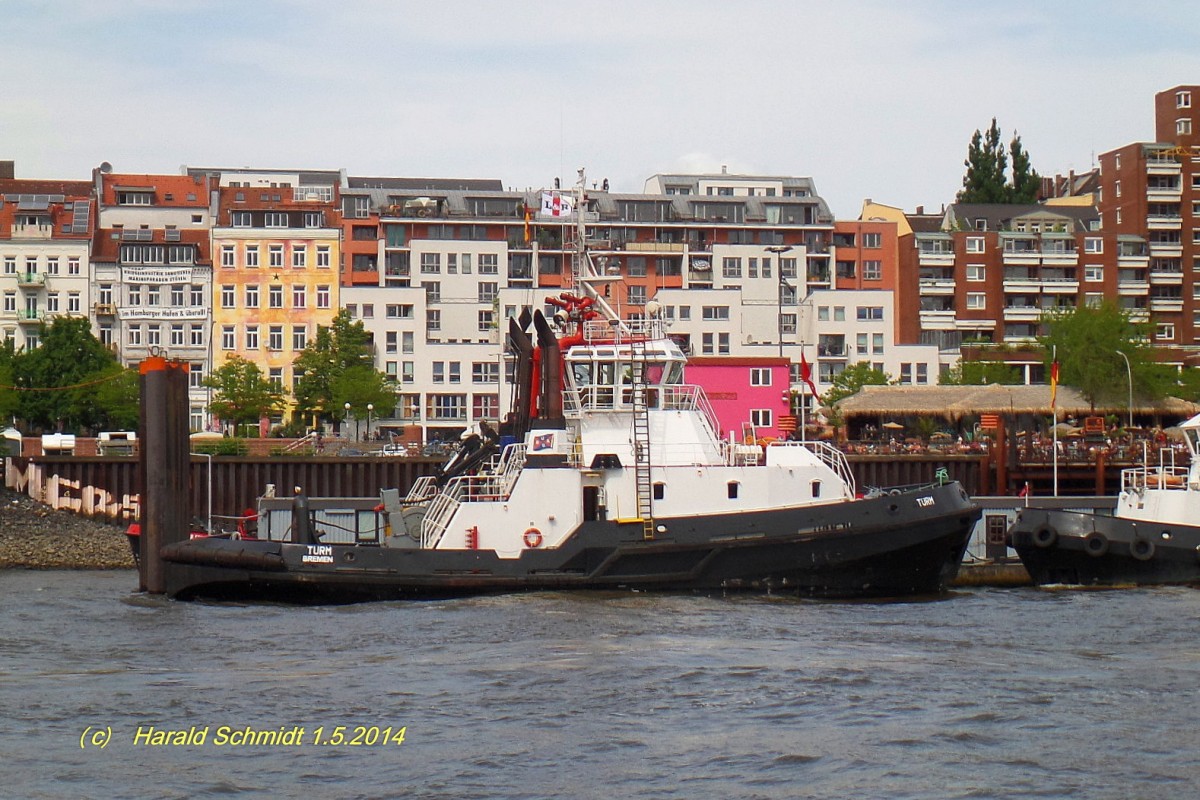 TURM  IMO 9211212 am 1.5.2014, Hamburg, Schlepperponton St. Pauli / 

Schlepper / BRZ 457 / Lüa 32,5 m, B 11 m, Tg 2,65 m / 3.742 kW, 13 kn, Pfahlzug 54 t / 2001 bei Astilleros Armon, Navia, Spanien  / Eigner: Lütgens & Reimers, Hamburg, Bereederung: URAG, Bremen / Heimathafen: Bremen, Flagge: Deutschland /