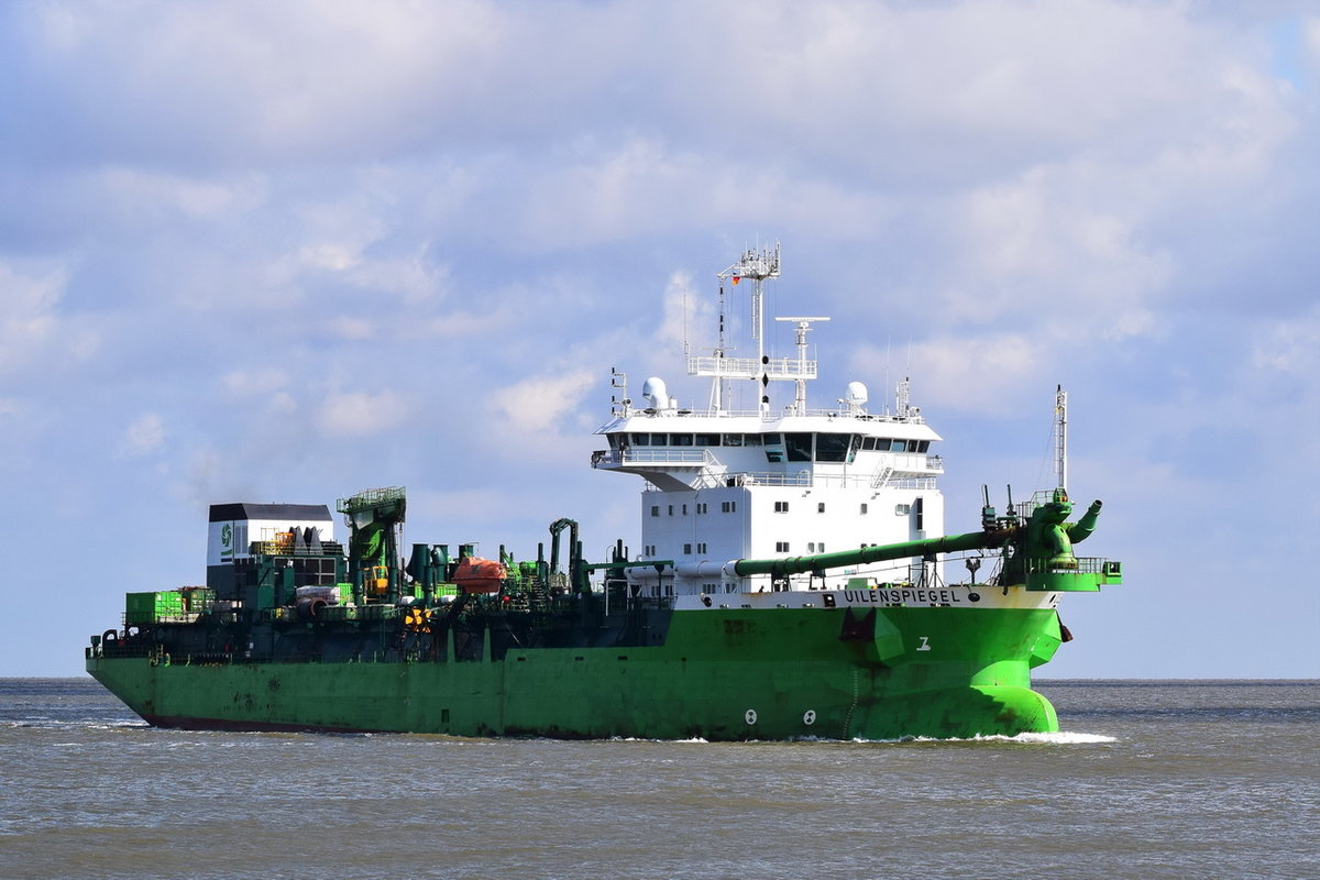 UILENSPIEGEL , Saugbagger , IMO 9247467 , Bauajahr 2002 , 142.8 x 26.8 m , Cuxhaven 06.06.2020