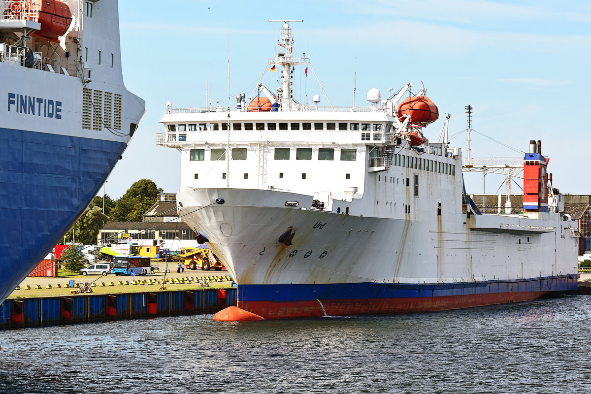 URD, registriert unter der IMO-Nummer 7826855 und MMSI 219000776, am Skandinavienkai in Lübeck-Travemünde. Aufnahme vom 31.08.2016