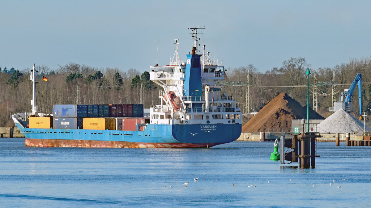 VANQUISH (IMO: 9116199) am 05.02.2020 auf der Trave bei Lübeck unweit Lehmannkai 1