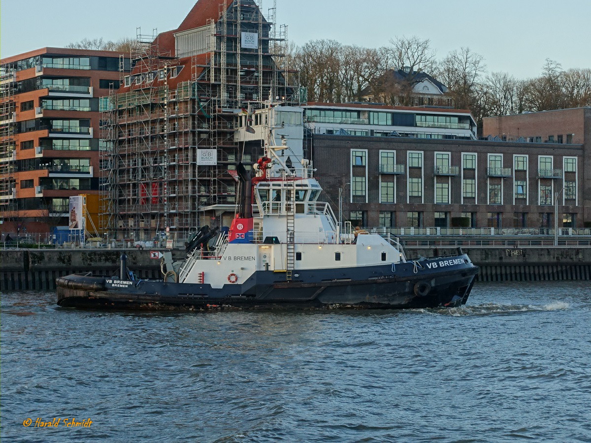 VB BREMEN (IMO 9211212) am 19.3.2019, Hamburg, Elbe, vor Neumühlen / 
Ex-Name: TURM (7) (2003 bis 2017) / 
Schlepper / BRZ 452 / Lüa 32,5 m, B 11 m, Tg 5,85 m / 2 Diesel, ABC 8M.DZC.1000-A, ges. 3744 kW (5088 PS), 2 VSP, 14 kn, Pfahlzug 60 t / gebaut 2001 bei Astilleros Armon, Navia, Spanien für Ocean Srl., Madeira / Eigner: Lütgens & Reimers, Hamburg, (ein Unternehmen der Boluda Corporación Marítima) / Heimathafen: Bremen, Flagge: Deutschland 
