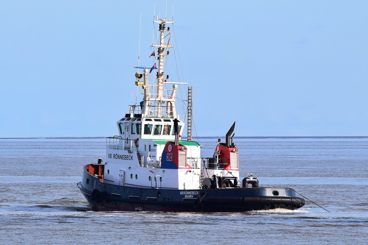 VB RÖNNEBECK , Schlepper , IMO 7612620 , Baujahr 1977 , 30.38 × 8.8m , 02.04.2018  Cuxhaven Alte Liebe