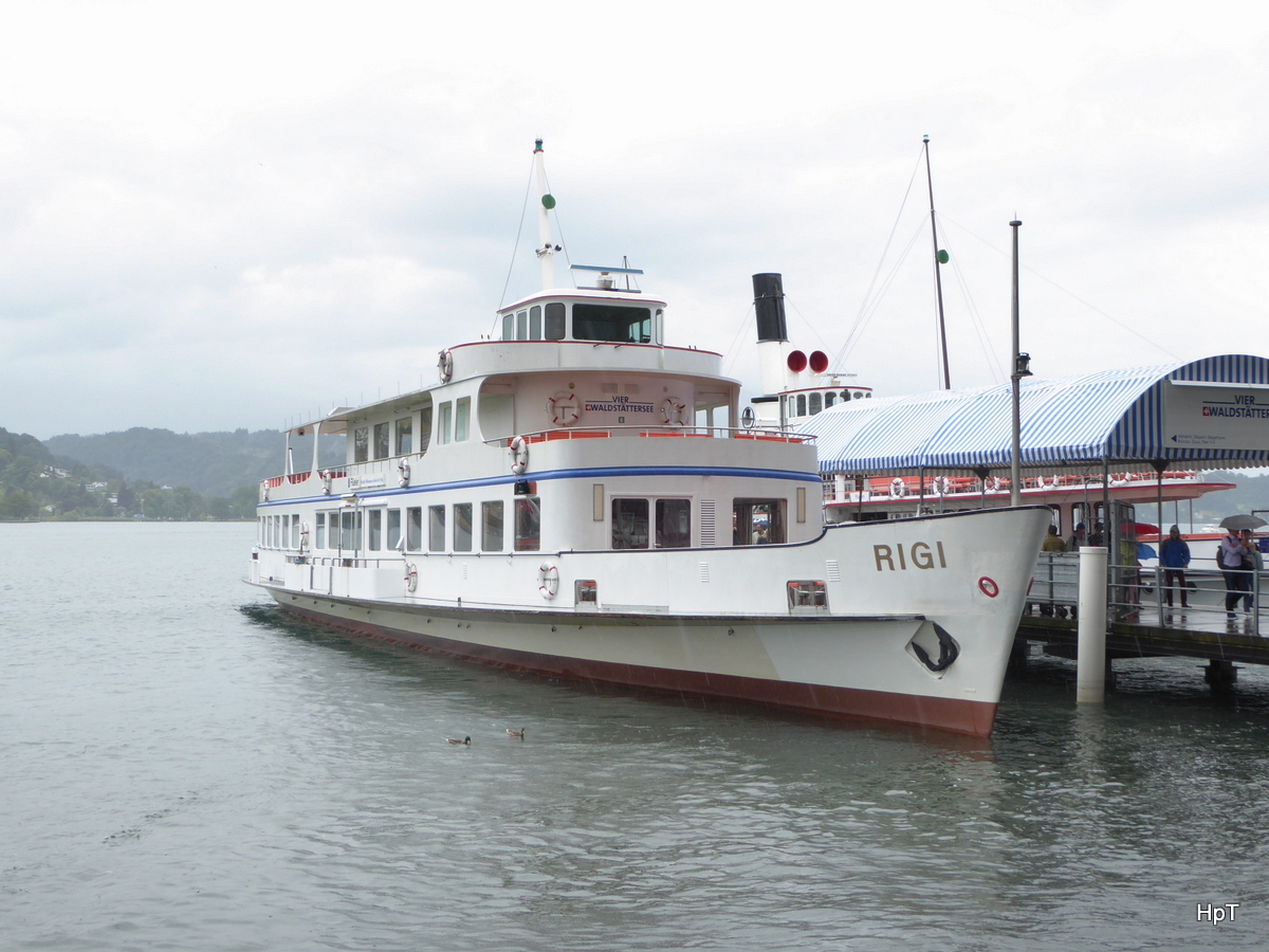 Vierwaldstättersee - MS Rigi im Hafen in Luzern am 28.03.2016