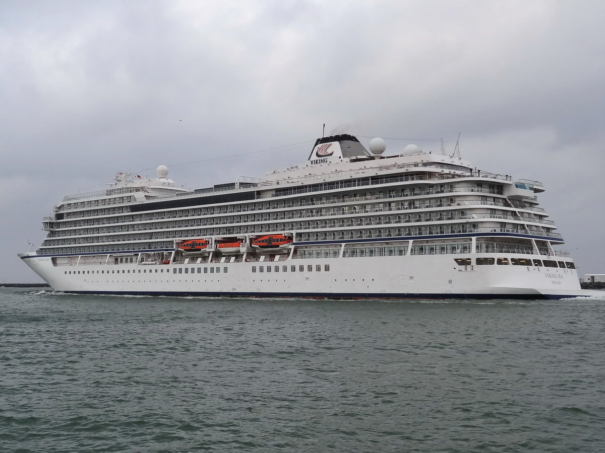 VIKING SEA , Kreuzfahrtschiff , IMO 9725421 , Baujahr 2016 , 228.2 × 28.8m , 944 Passagiere , 01.05.2019 , Rostock/Warnemünde