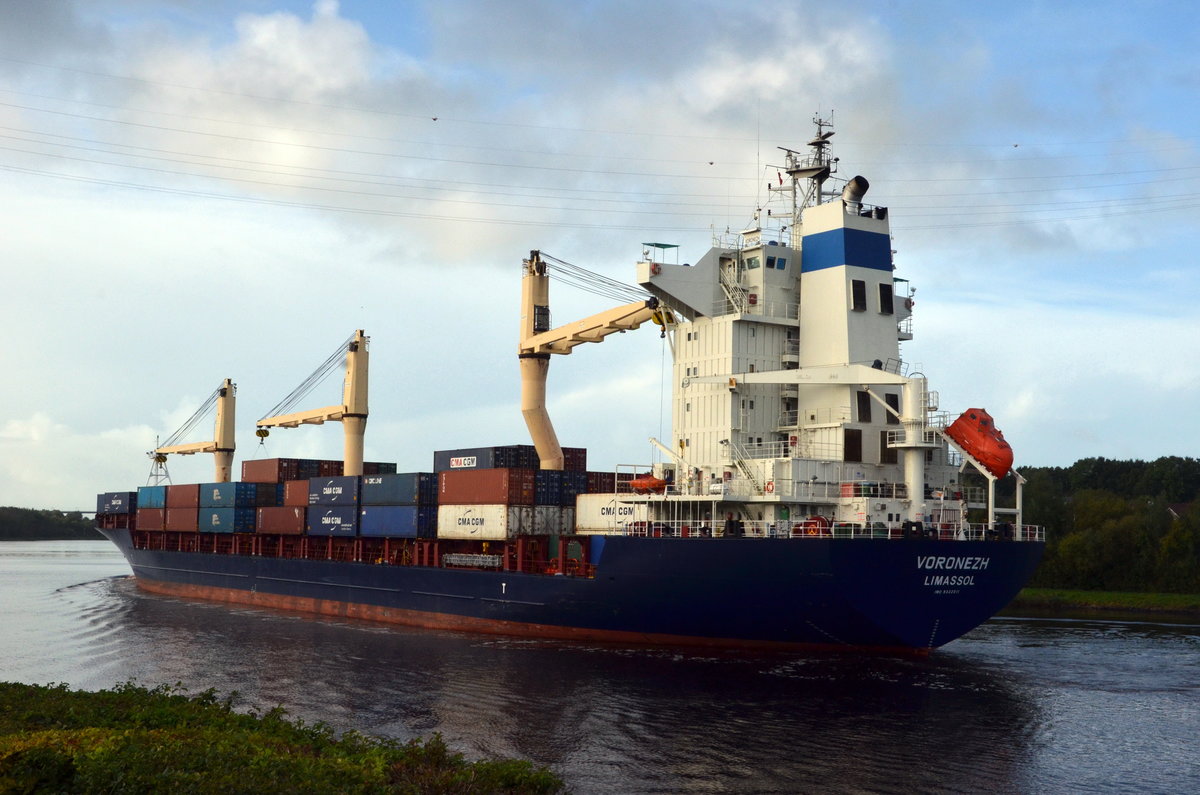 Voronezh, Containerschiff, Baujahr: 2009, Länge: 183.00 m, Breite: 26.00 m, Tiefgang: 9.85 m, 1728 TEU, 
IMO: 9322011, Am 06.10.17 bei Schachtaudorf am NOK.
