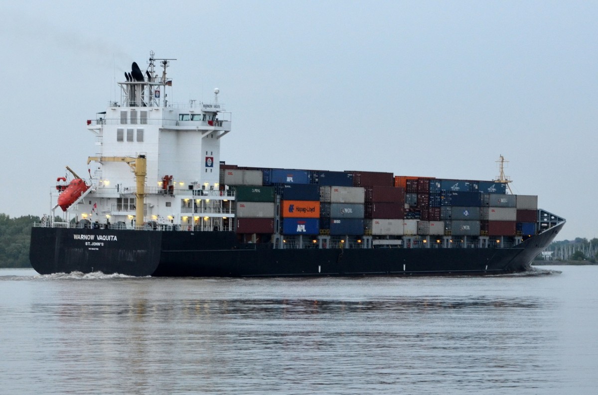 WARNOW  VAQUITA   Feederschiff  Lühe 06.05.2014