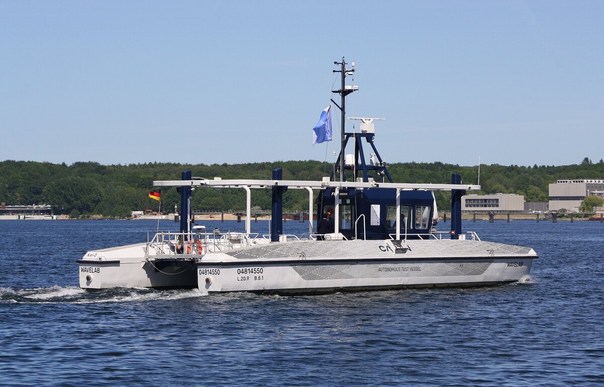 WAVELAB | Autonomous Test Vessel (Forschungsschiff) | ENI 04814550 | Kiel - Kieler F�rde | Mai 2026