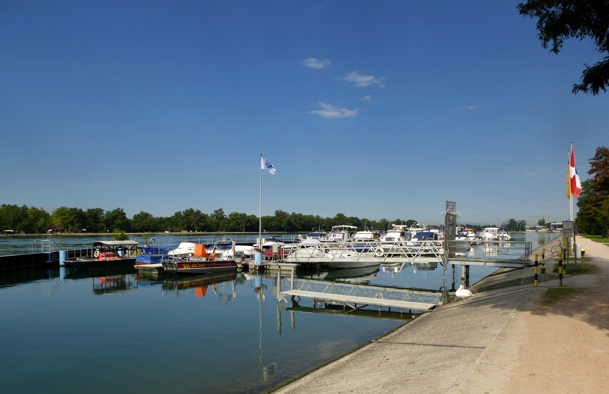 Weil am Rhein, der Boots-und Yachthafen, Aug.2015