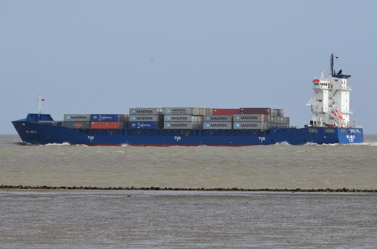 WES AMELIE , Feederschiff , IMO 9504059 , Baujahr 2011 , 740 TEU , 152 × 24m , 17.03.2017 Cuxhaven