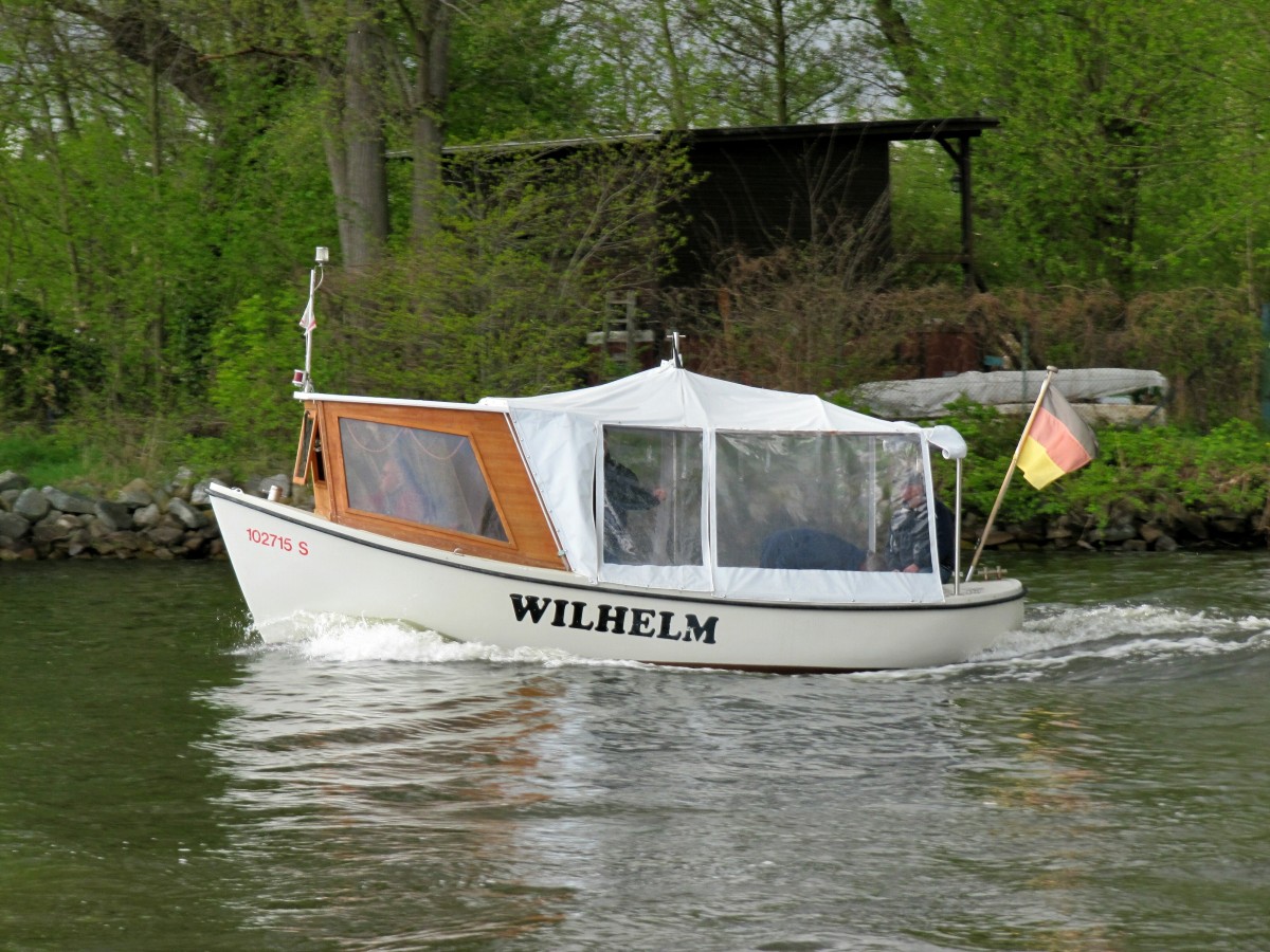 Wilhelm am 15.04.2014 auf der Havel im Pichelsdorfer Gmünd zu Tal.