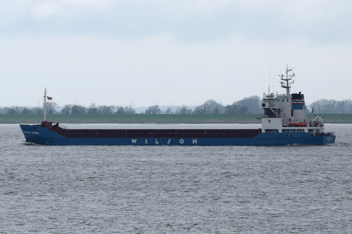 WILSON DVINA , Feederschiff , IMO 9005742 , Baujahr 1992 , 153 TEU , 87,4 x 13m , 15.04.2017 Grünendeich